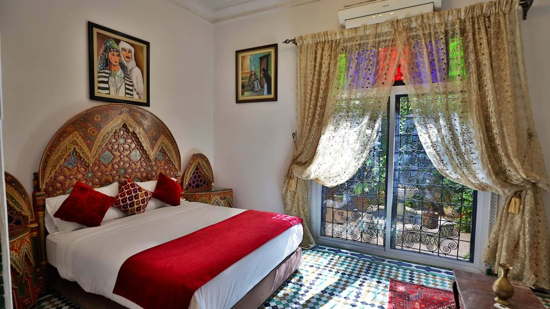Spacious Apartment In Fes With Private Pool, 150 Sqm 0*,
